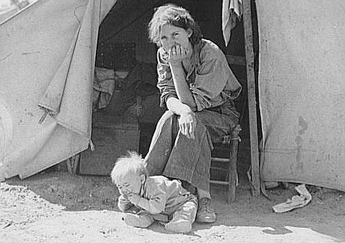 Eighteen year-old mother from Oklahoma, now a California migrant.  Photo by Dorothea Lange, Courtesy Library of Congress, Prints & Photographs Division, FSA-OWI Collection LC-USF34- 016269-C