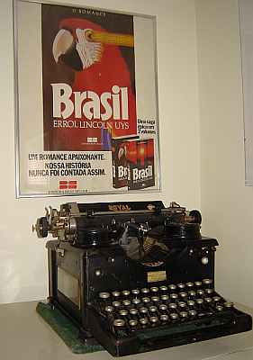 Royal Typewriter Brazil Uys