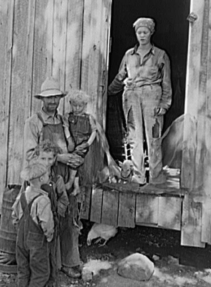 Ozark Mountain father and family, Missouri - Photo: John Vachon