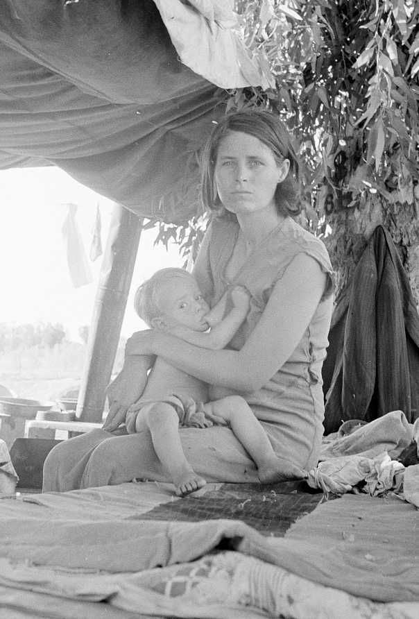 Oklahoma drought refugees camping by the roadside at the California - Arizona border. Photo: Dorothea Lange