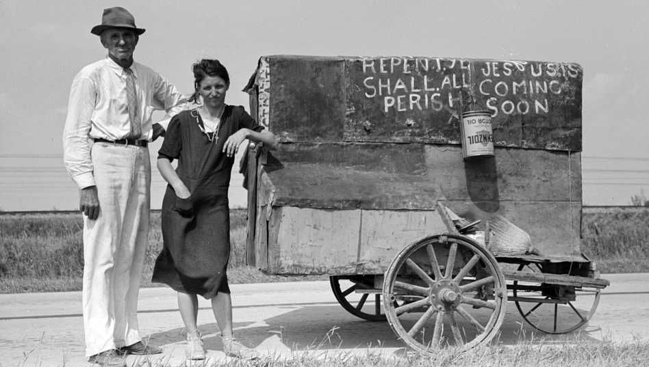 Traveling evangelists between Lafayette and Scott, Louisiana. Photo: Russell Lee