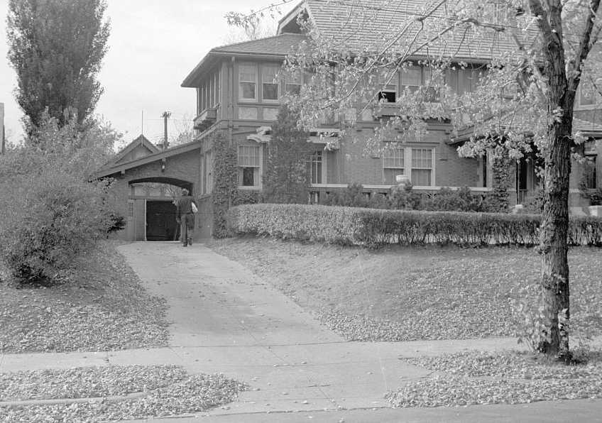 Going to the back door for a handout. Omaha, Nebraska Photo: John Vachon