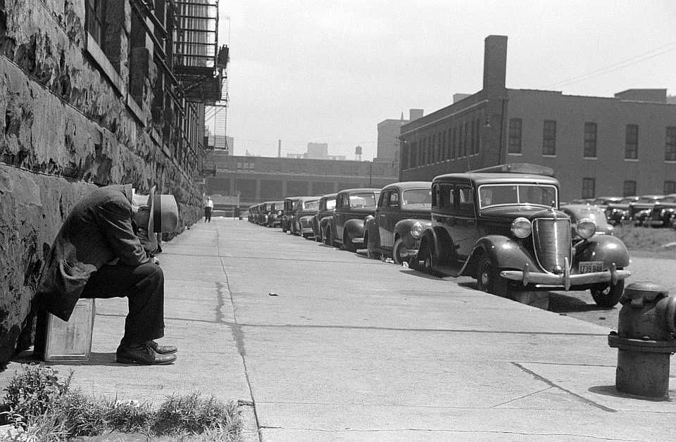 Chicago street scene        Photo: John Vachon