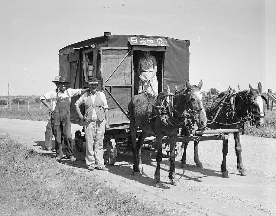 Bound for the wheat harvest, Southwestern Oklahoma, June 1937  Photo: Dorothea Lange